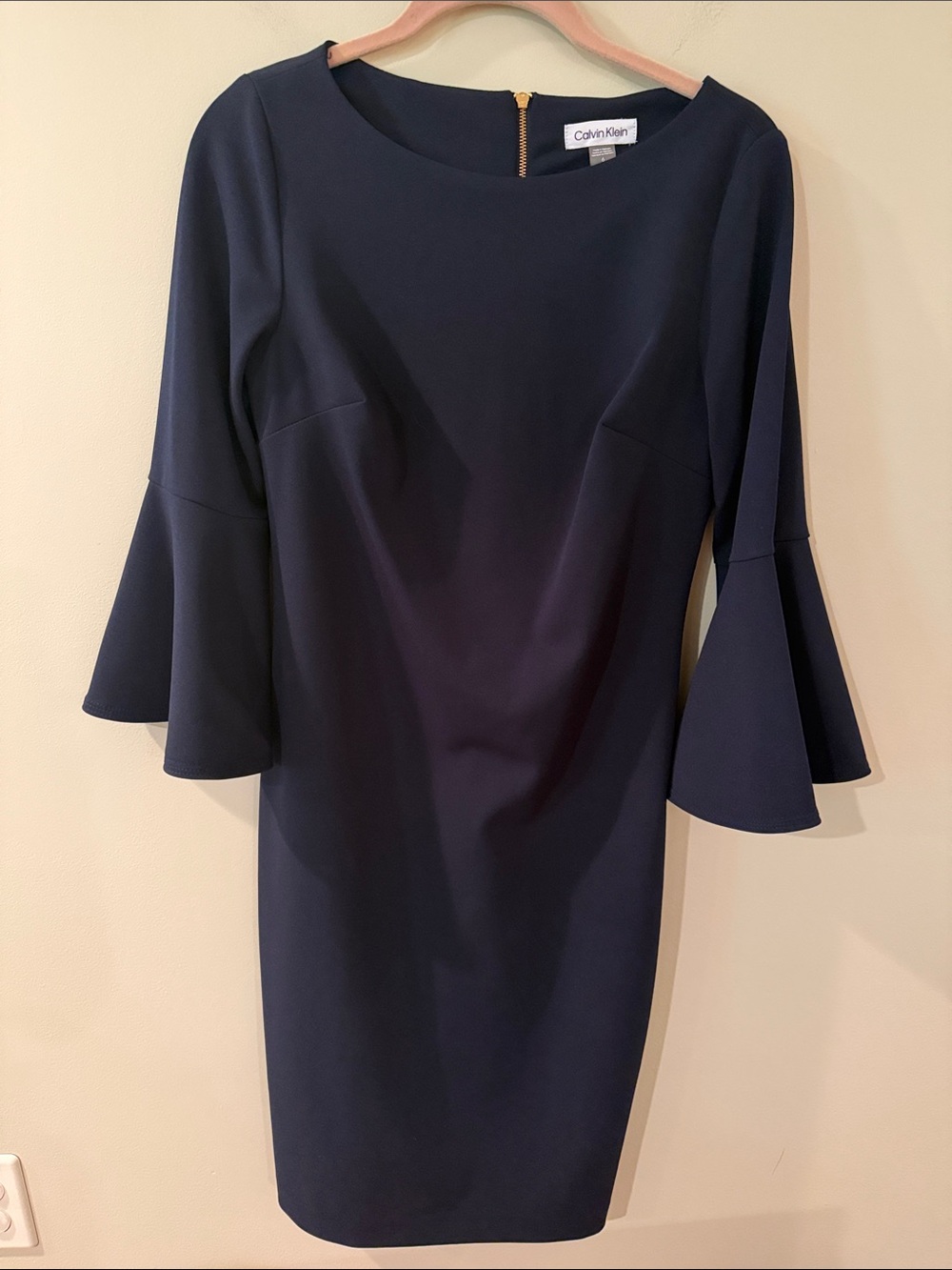 5/$25!! Calvin Klein Dark Navy Bell-Sleeve Sheath Dress